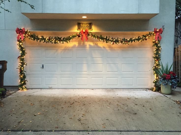 garage door decorations